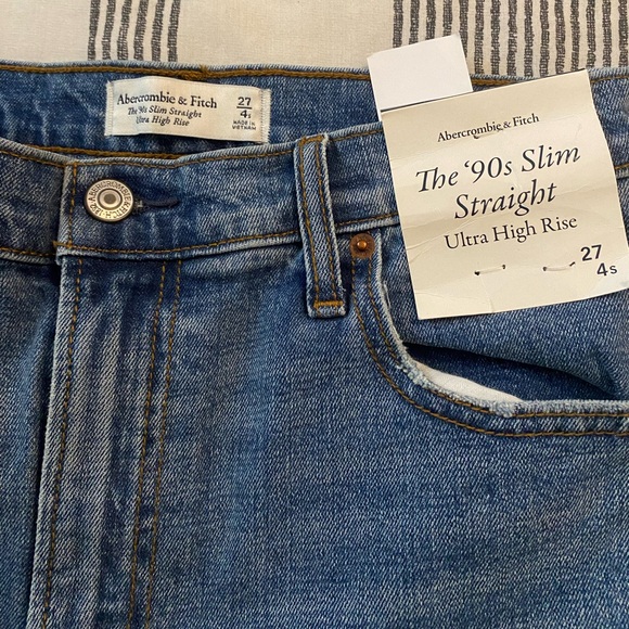 Abercrombie & Fitch Denim - Abercrombie & Fitch 90's slim straight jean